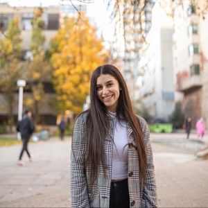 Meet your Posher, Christina